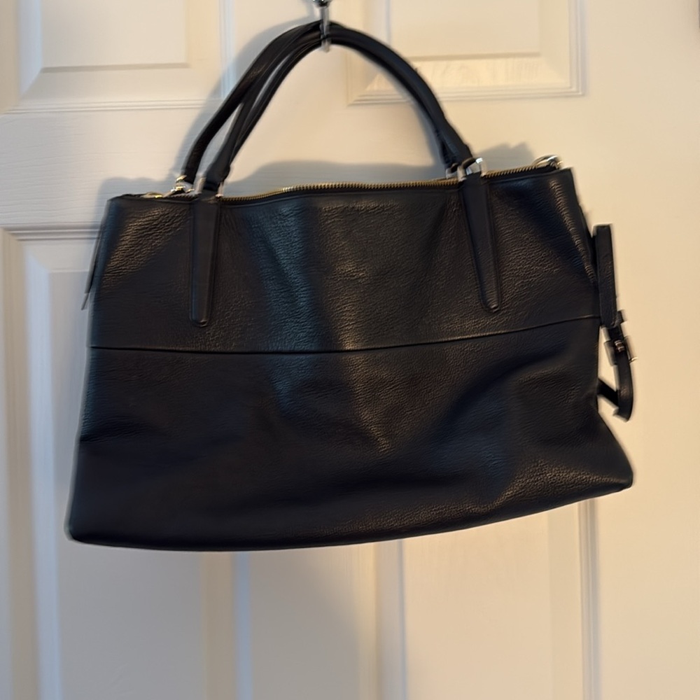 Authentic Coach Black Leather work/office Shoulder Bag - Picture 2 of 10